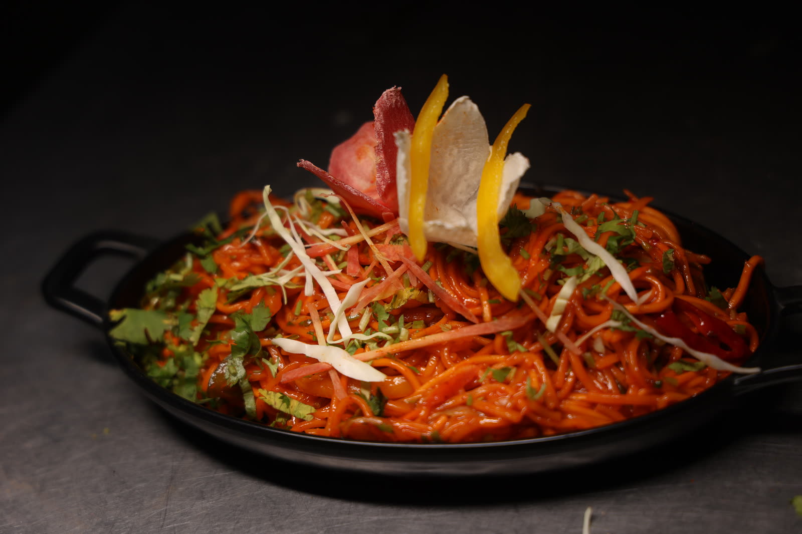 Chinese Bhel with crispy noodles and vegetables